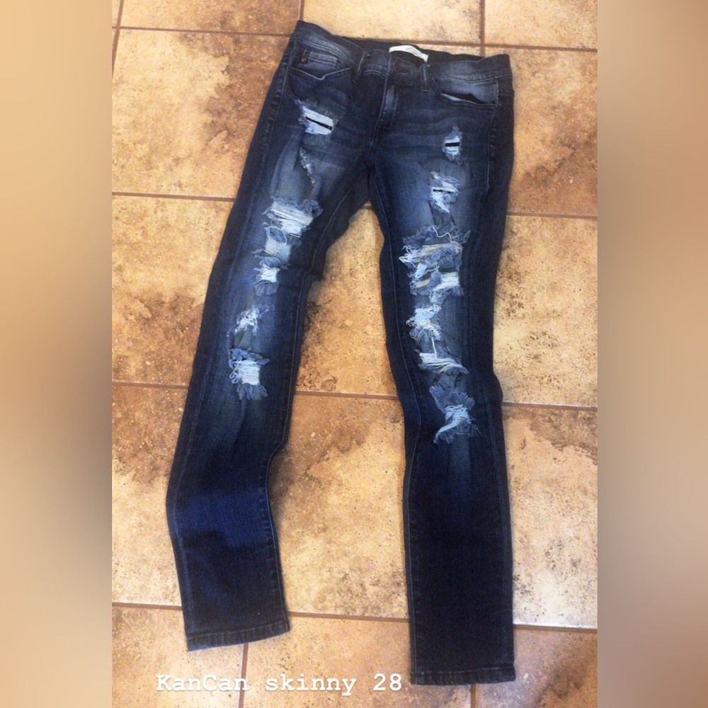 KanCan distressed skinny jeans